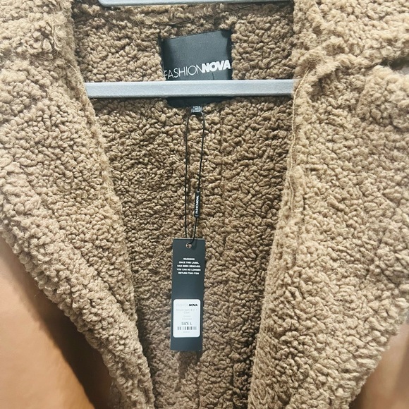 Brand new faux leather 4 in one chocolate coat. Detachable sleeves and hem! - Picture 4 of 4